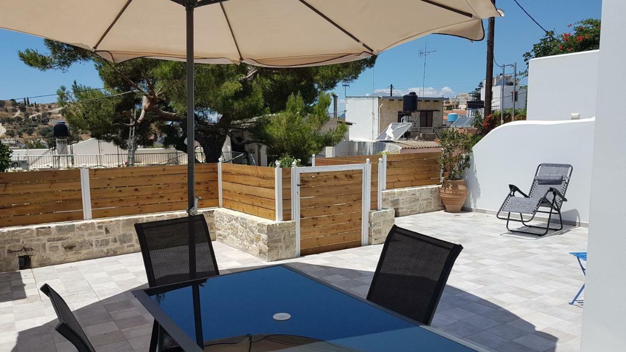 Villa Tanyas Cozy House Kamilari Exterior foto