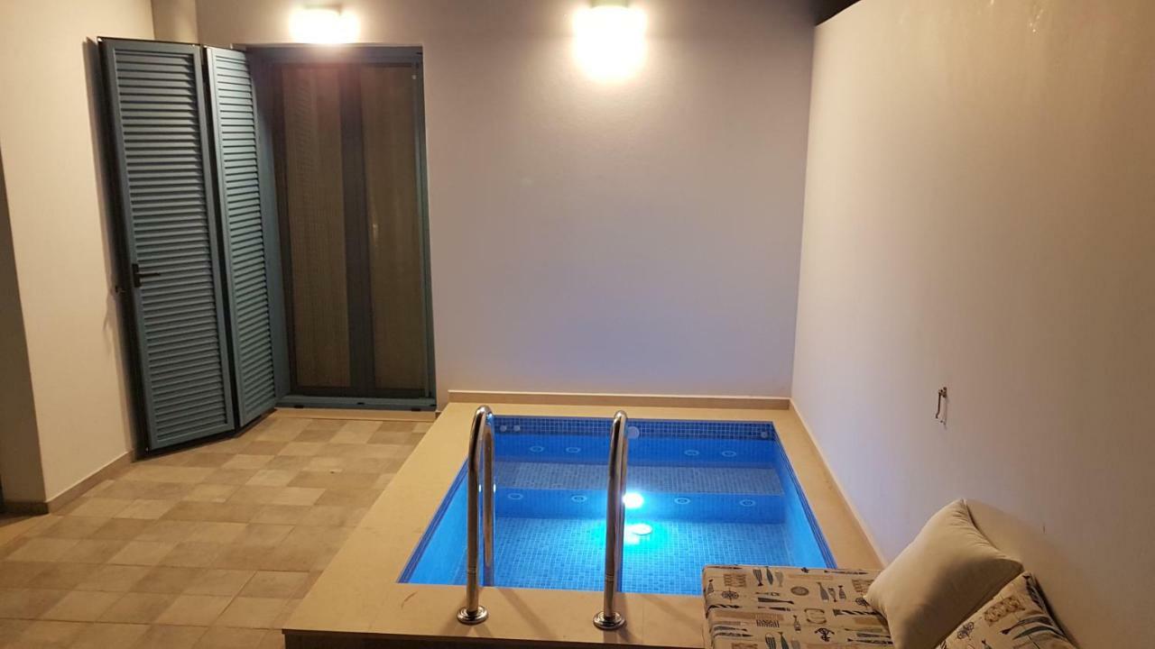 Villa Tanyas Cozy House Kamilari Exterior foto